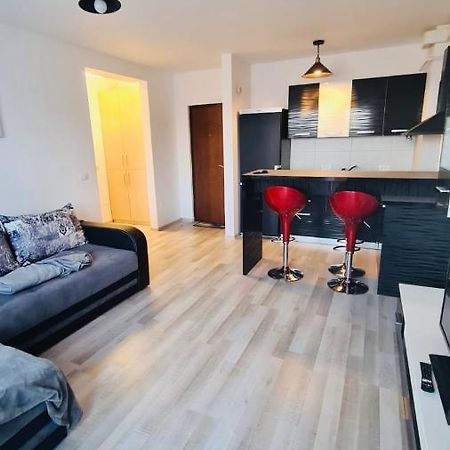 Bacovia Cazare Coresi Apartment Брашов Екстериор снимка